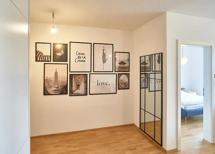 Lora - Ferienwohnung Federspiel